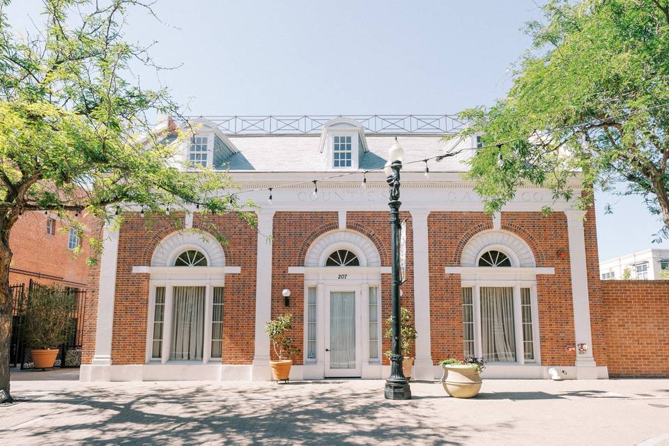 Estate on Second