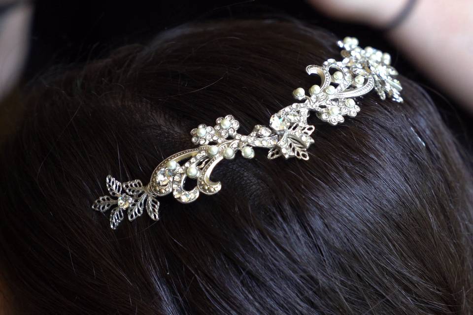 Hair clip detail