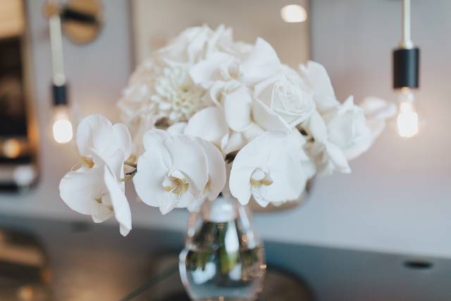 White wedding flowers