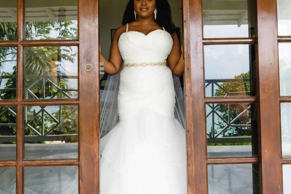 A bride all in white