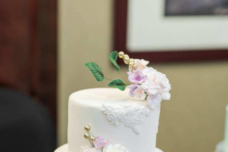 Lace embroidery cake