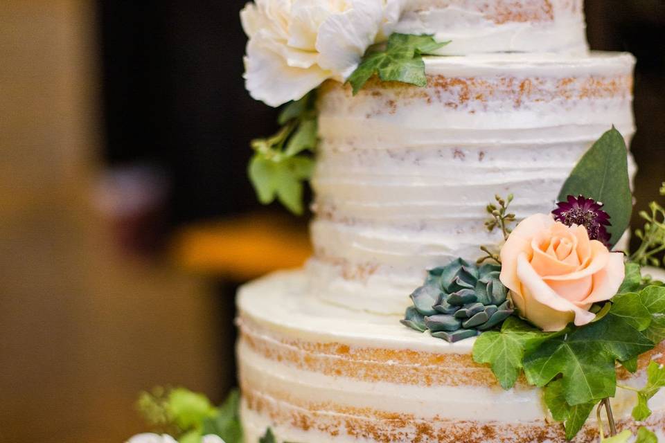 Semi-Naked Wedding cake