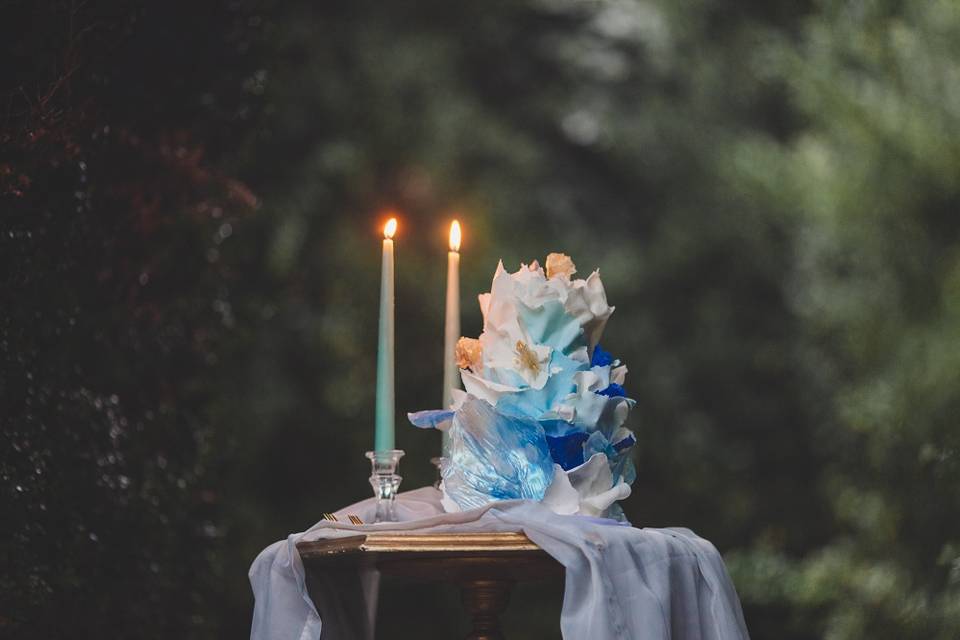 Blue Ocean Waves Wedding cake