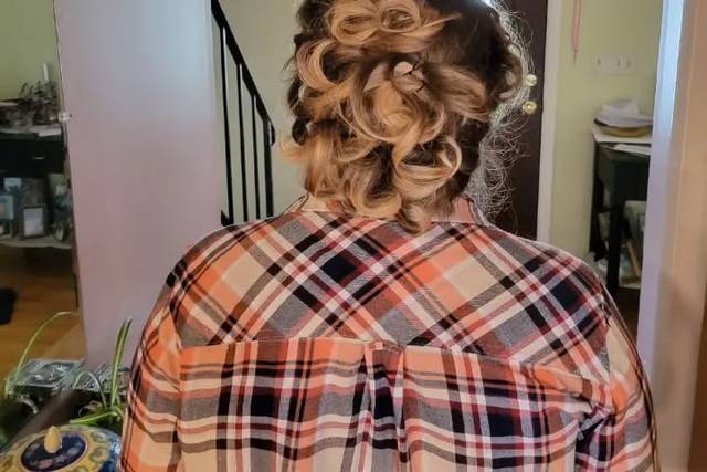 Alie Sunshine Makeup and Hair