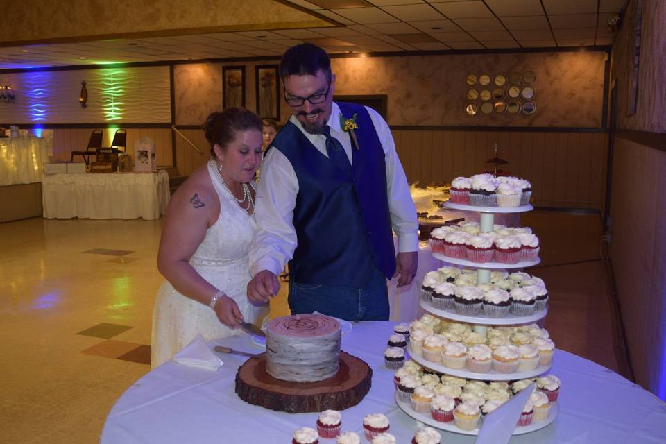 Cake cutting