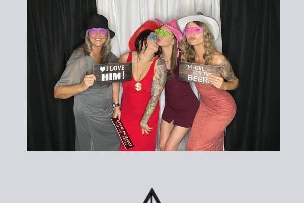 Morales Photo Booth Rental
