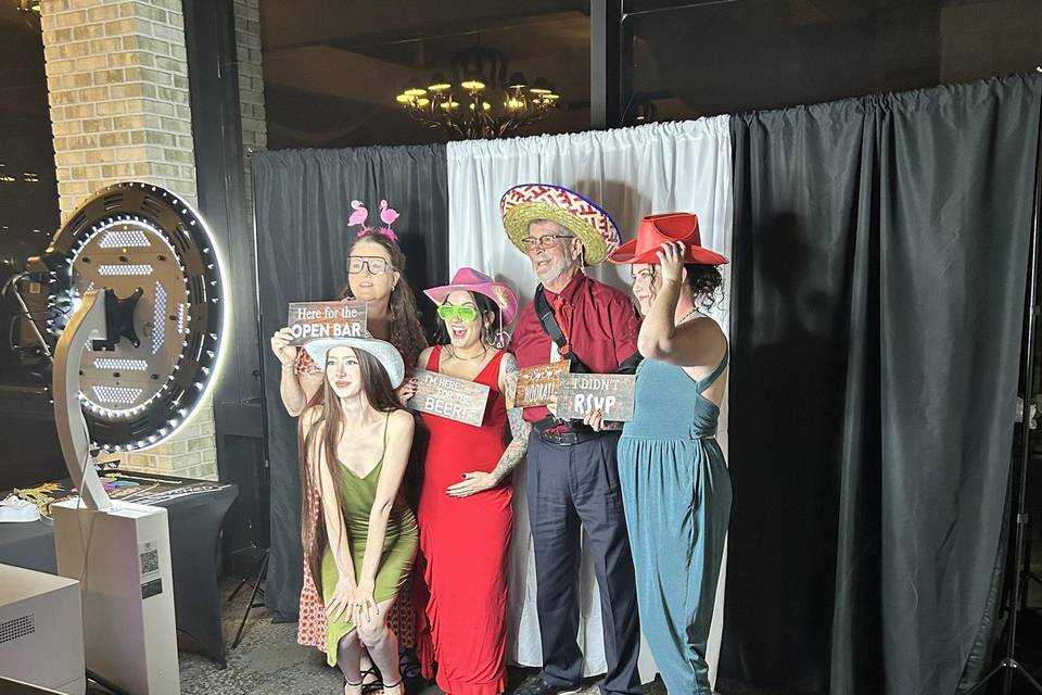 Morales Photo Booth Rental