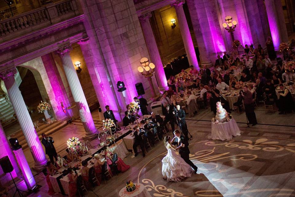 Old Courthouse first dance