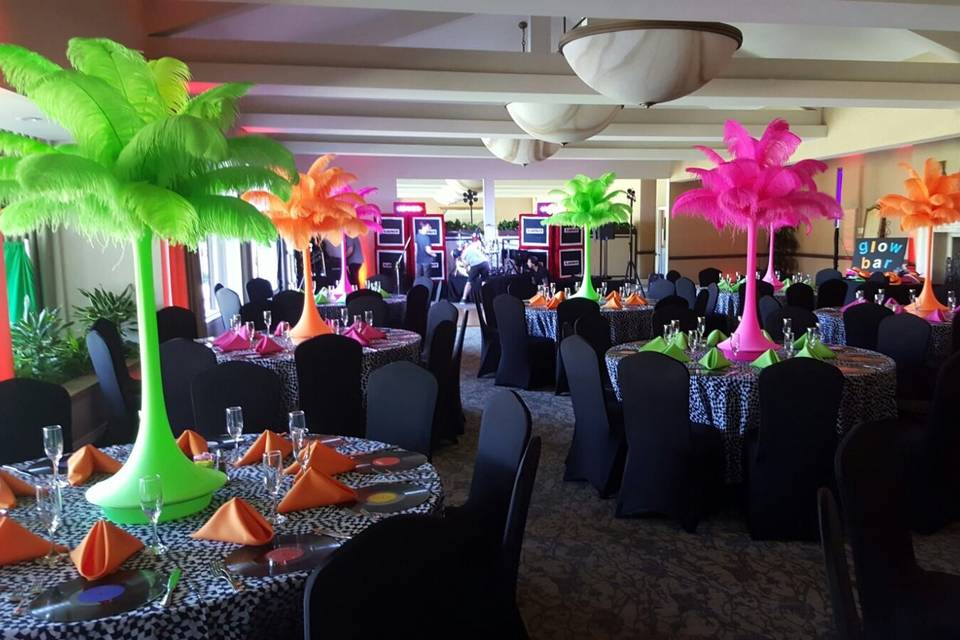 Ostrich Feather Centerpieces, DIY Rentals