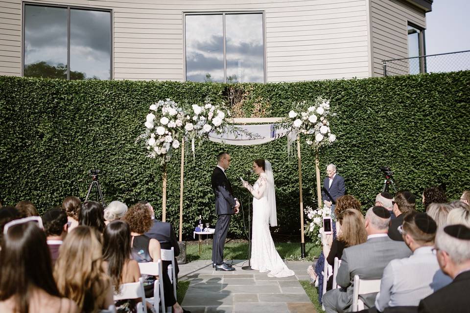 Garden-inspired chuppah