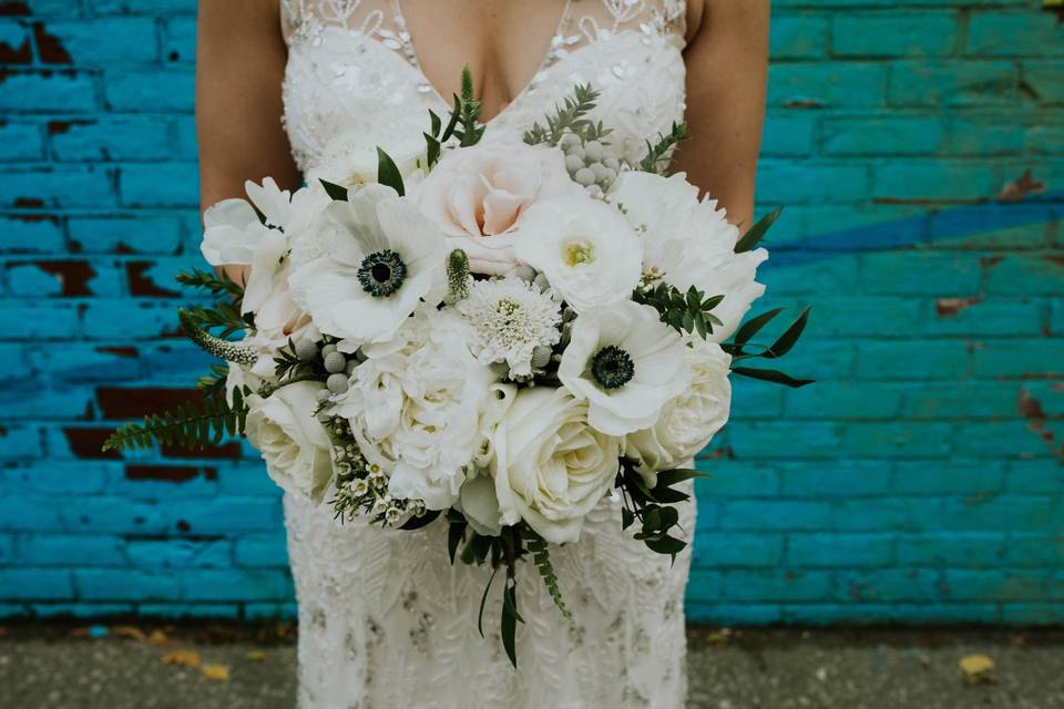 White bridal bouquet