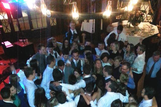 Sweet T Band - Crowd Shot