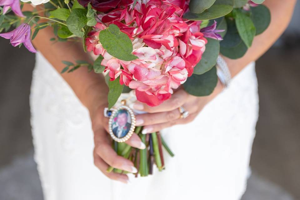 Wine, burgundy bridal bouqet