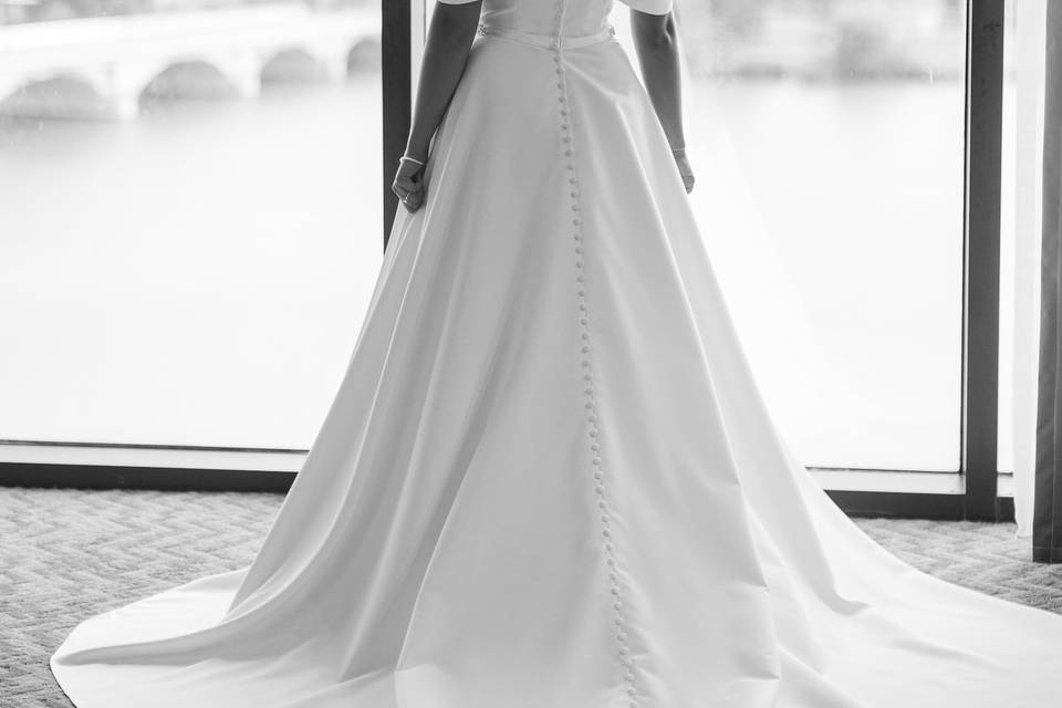 White Arbor Bridal Waterfront