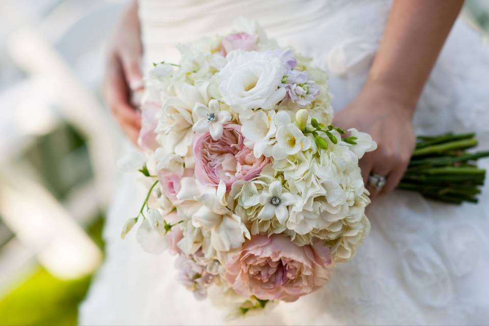 Flora D' Amore bridal bouquet