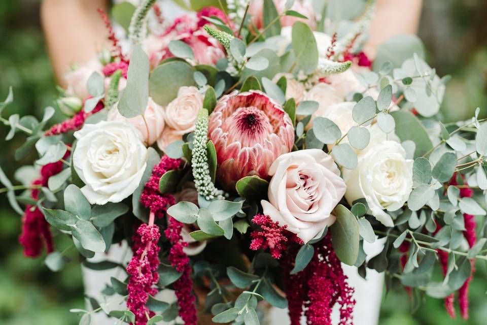 Cascading bouquet