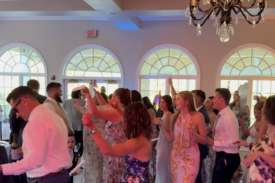 DJ V Events & Entertainment