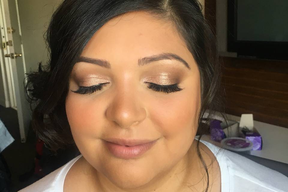 Smoky eye make up