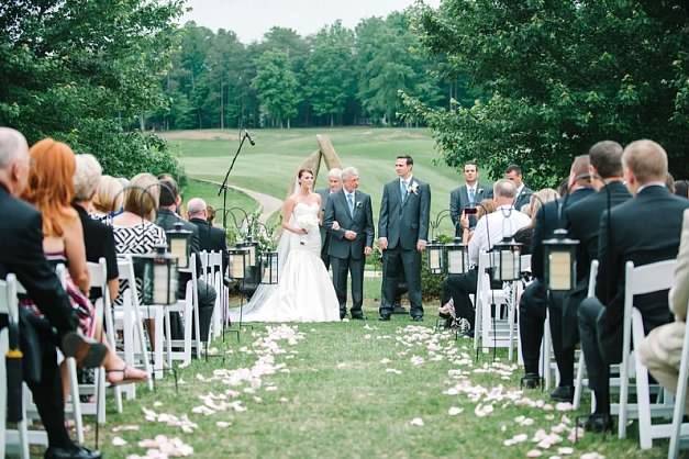 Outdoor wedding aisle
