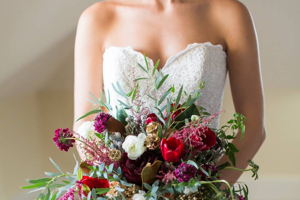 Burgundy draping bouquet