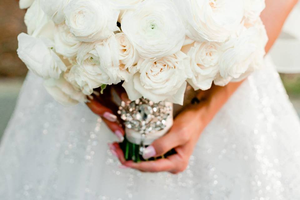 White bridal bouquet