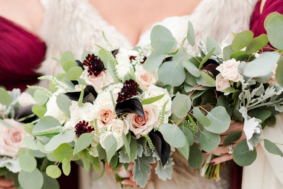 Blush and burgundy bouquets
