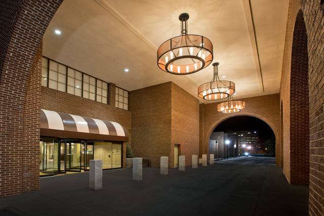 DoubleTree by Hilton Boston North Shore