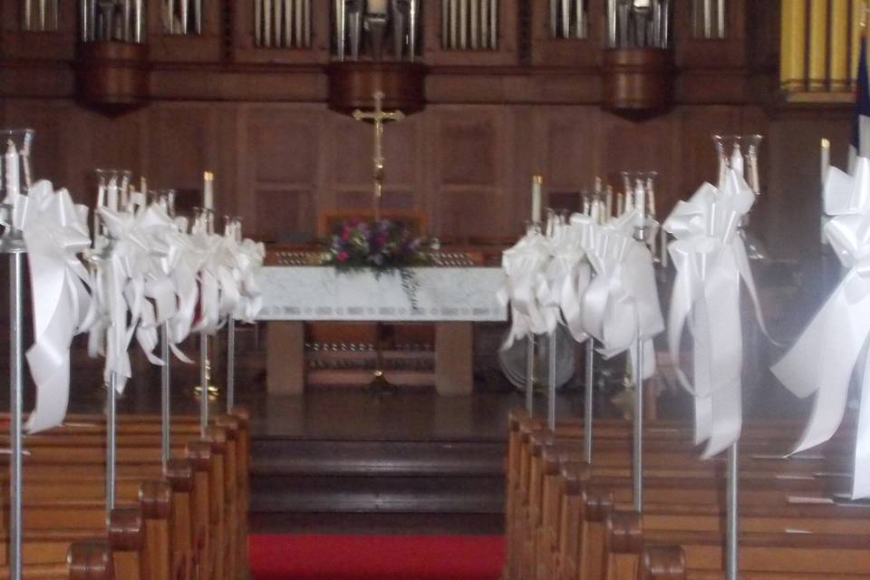 The beautiful Methodist church in downtown Lansing is provides a stunning setting for this wedding.