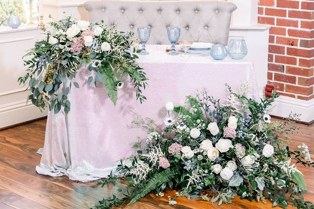 Sweetheart table