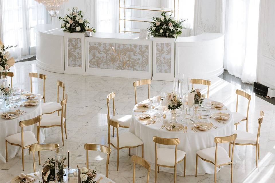 Bar & Table