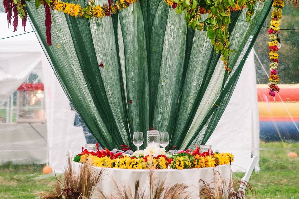 Jewel's custom head table