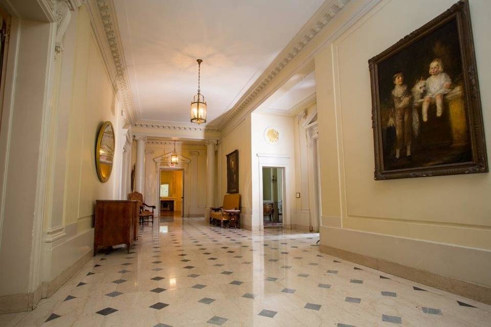 View of the hallway and its furnishings
