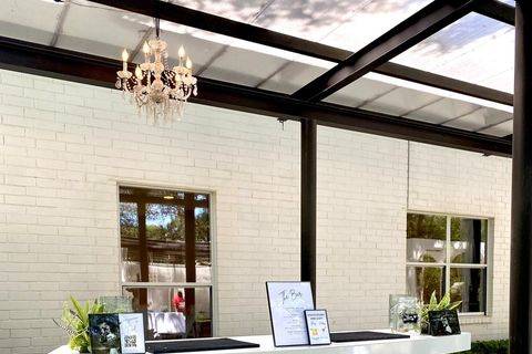 Elegant Bar