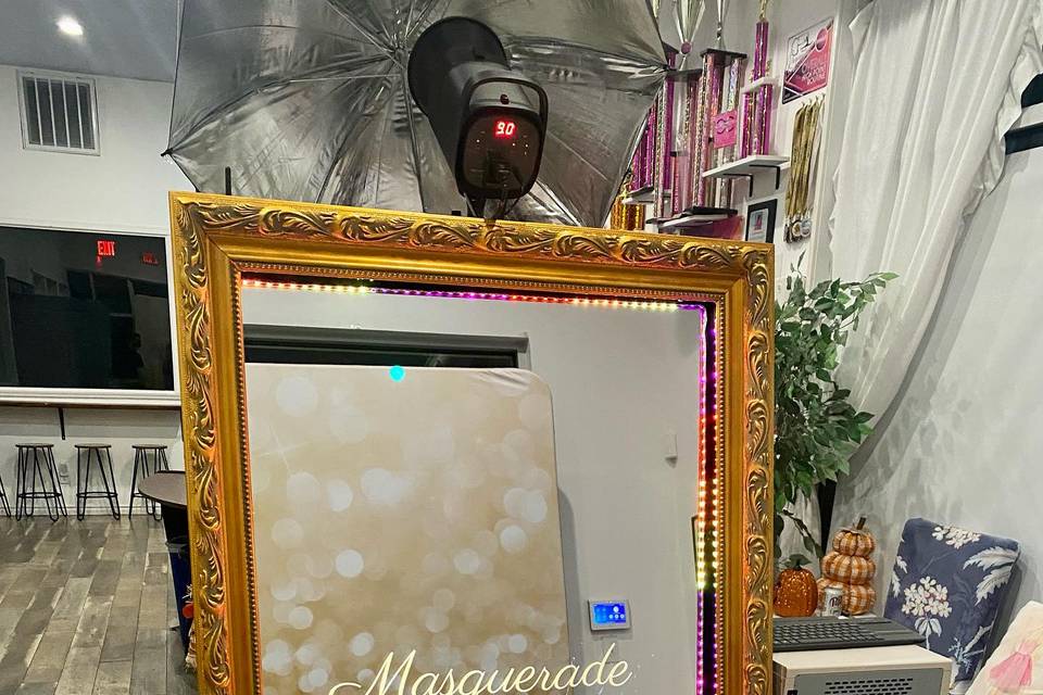 Mirror Booth