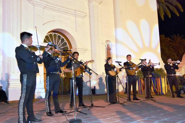 Mariachi Nueva Tradicion SD