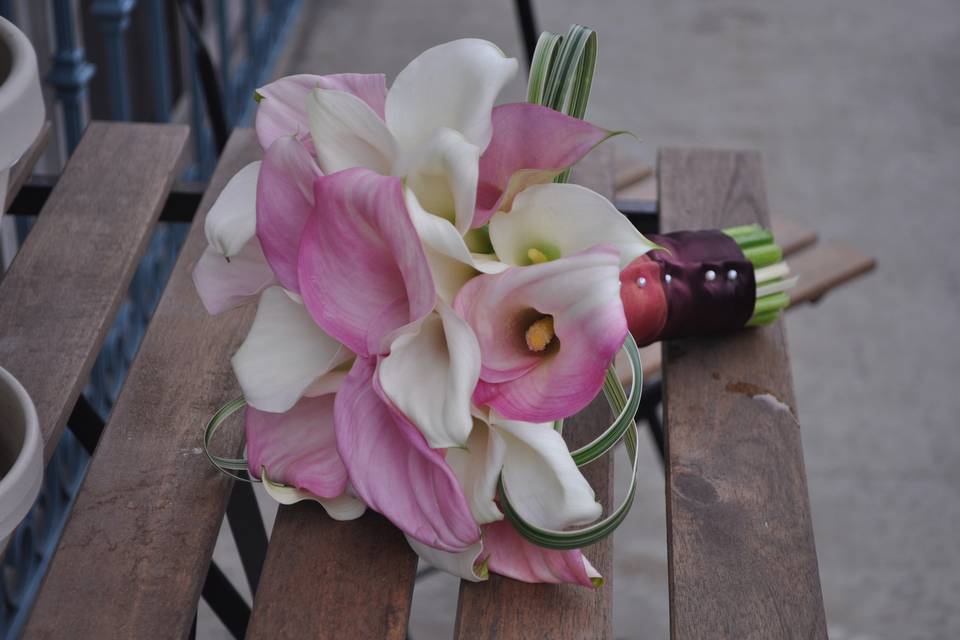 Modern Calla lilly bouquet