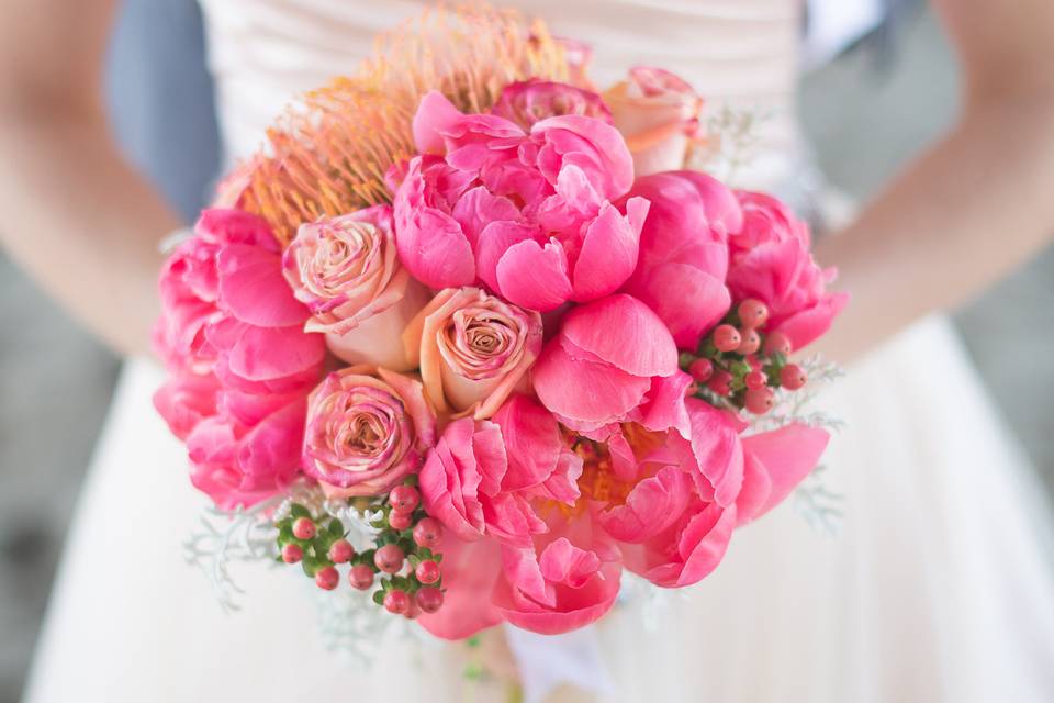Fuchsia and coral bouquet