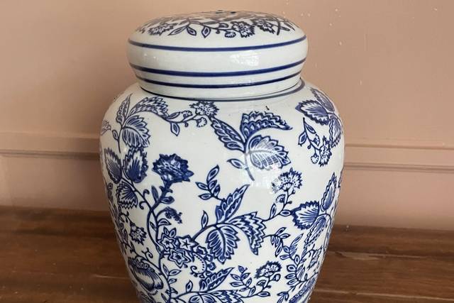 Large Ginger jar