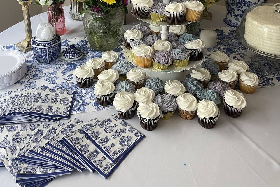 Cake table!