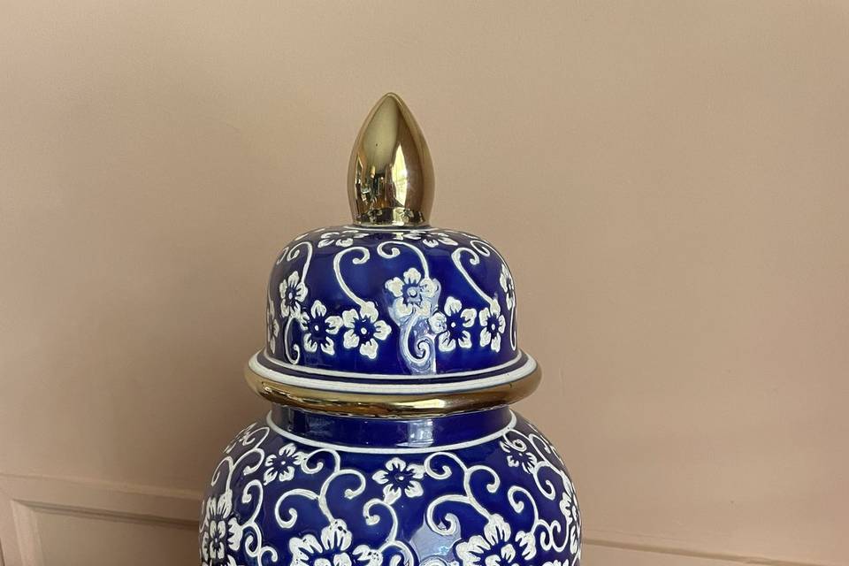 Large ginger jar