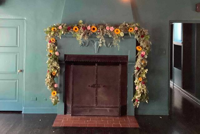 Rustic ceremony garland