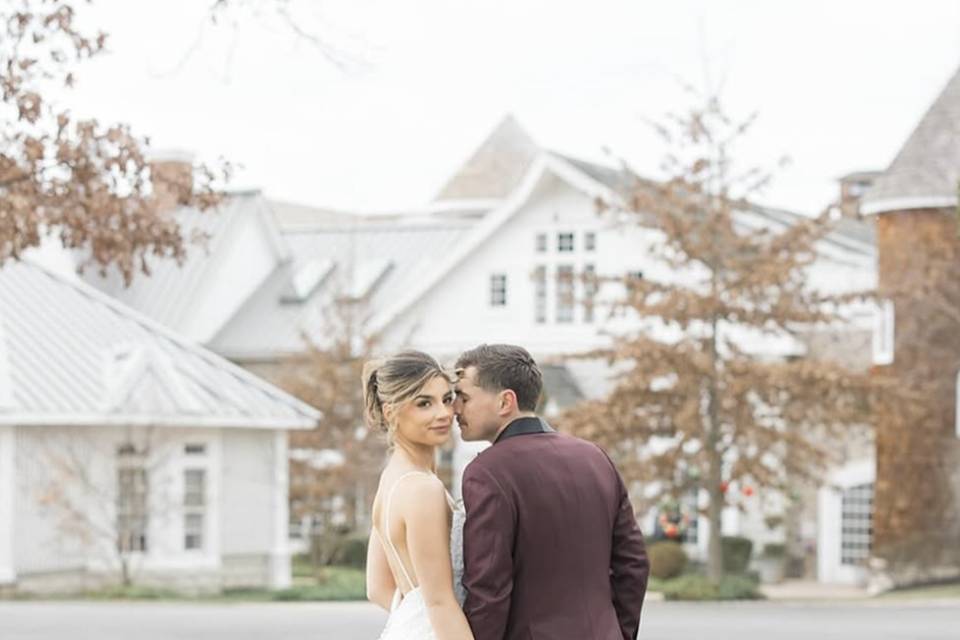 White Swan Weds