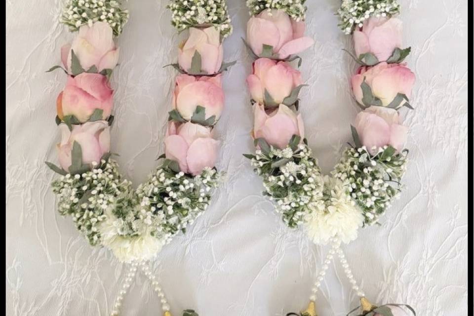fresh flowers garlands