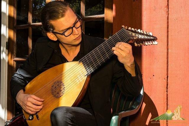 Sean Atkinson - Guitarist/Pianist