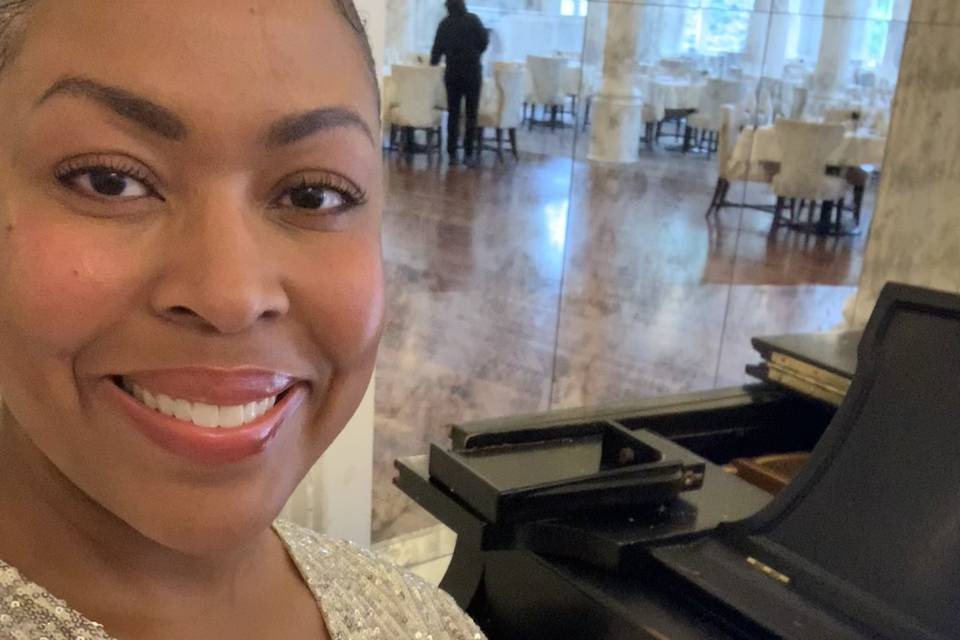 Liz Marion Piano