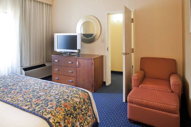Baymont Inn & Suites