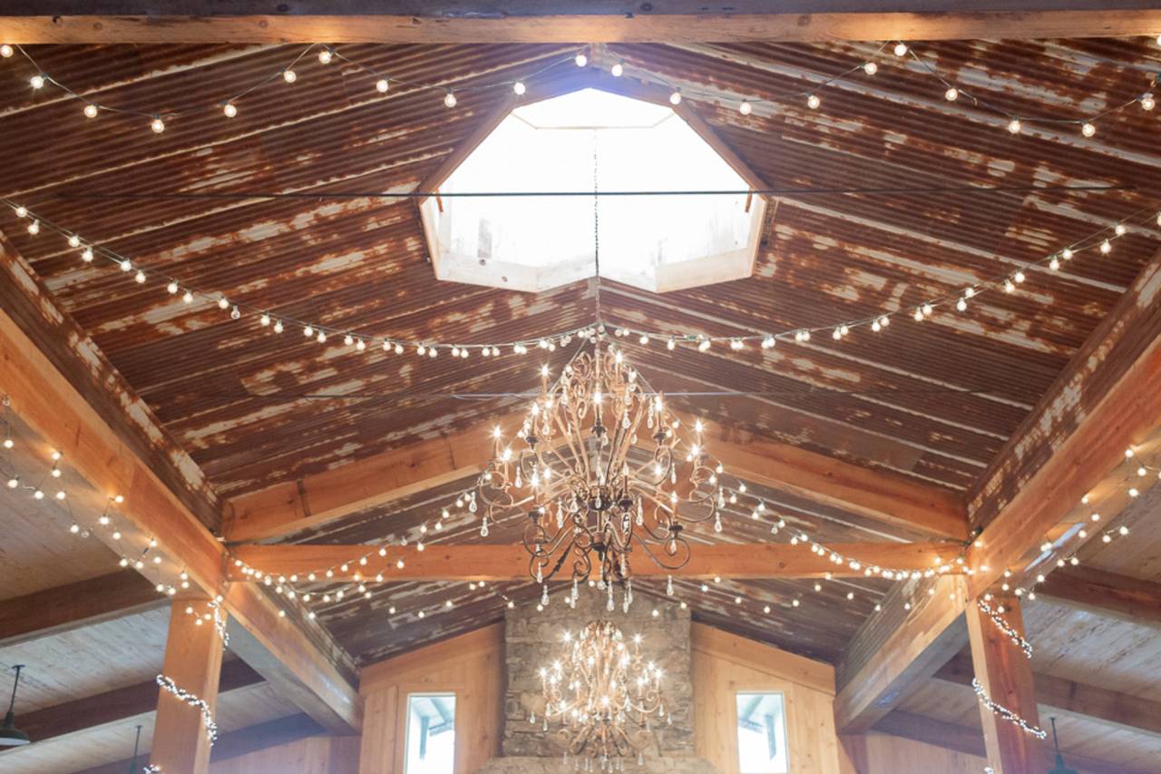 Hewlett Barn - Barn & Farm Weddings - Starkville, Ms - Weddingwire