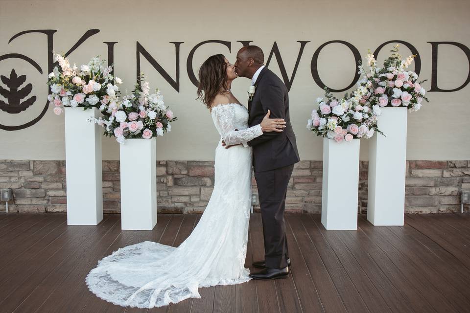 Couple and pillars