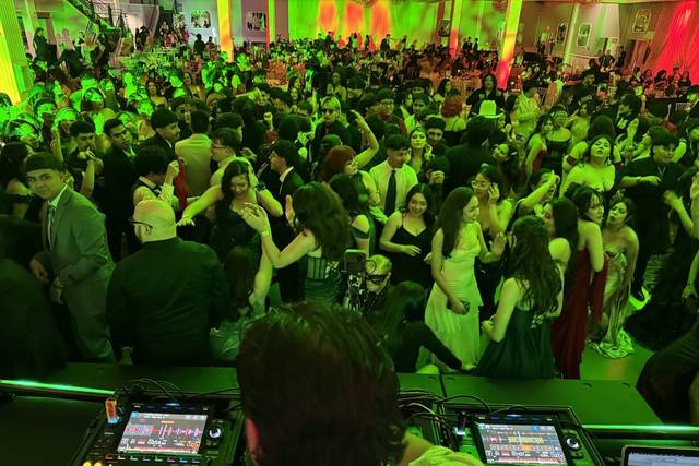 Dancing, Packed Room