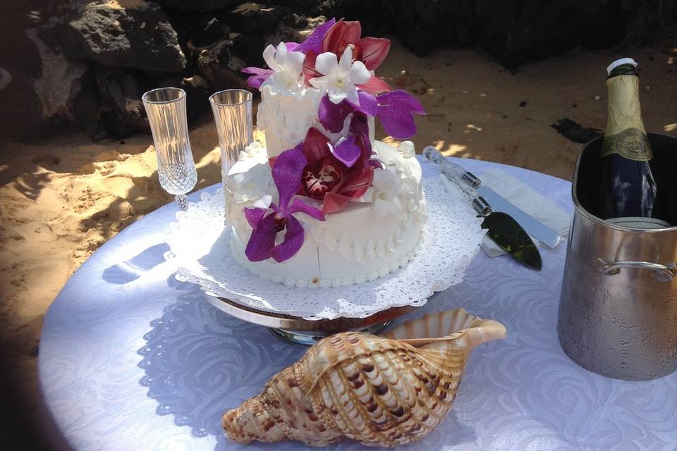 Hawaiian themed wedding cake